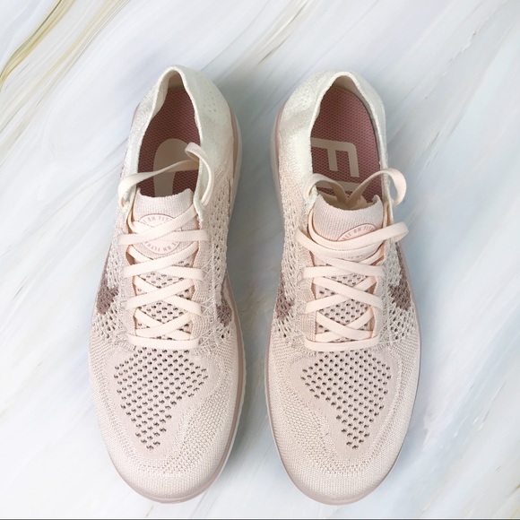 NEW Nike free RN Flyknit Sneakers - Picture 3 of 7